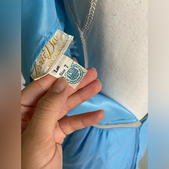 Vintage 1960s/50s Baby Blue “Cinderella” Dress - Picture 9 of 12